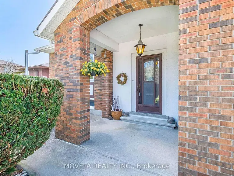 24 Cactus Ave, Toronto, ON M2R 2T7