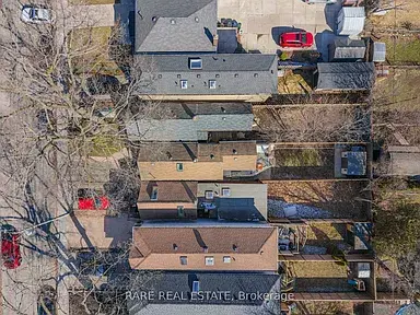 283 Chisholm Ave, Toronto, ON M4C 4W5