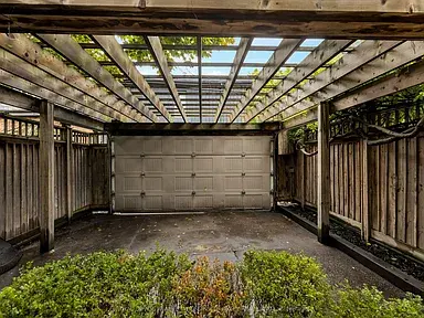 313 Sumach St, Toronto, ON M5A 3K4