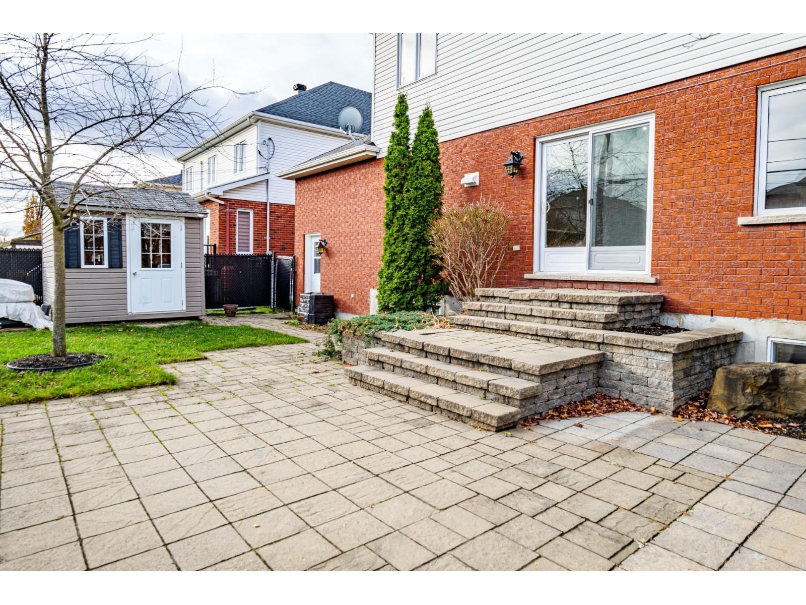 7288 Rue des Perce-Neige Longueuil (Saint-Hubert), Quebec J3Y9C3