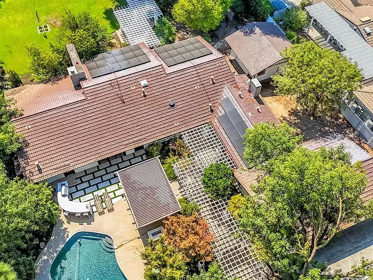 5976 E Butler Ave, Fresno, CA 93727