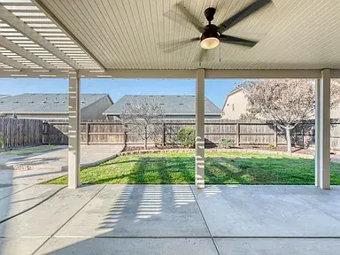 3341 N Pearwood Ave, Fresno, CA 93727