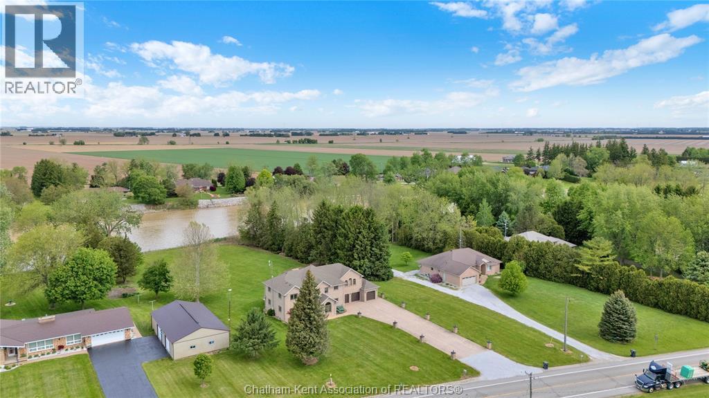 7057 Riverview LINE Chatham, Ontario N7M5T1