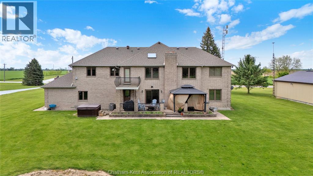 7057 Riverview LINE Chatham, Ontario N7M5T1