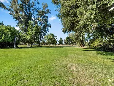 5976 E Butler Ave, Fresno, CA 93727