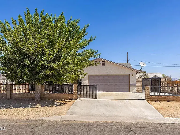 7343 Bay Ave, California City, CA 93505