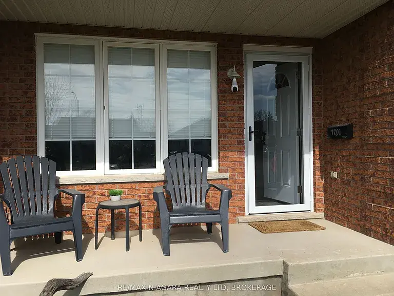 7701 Cortina Cres, Niagara Falls, ON L2H 3B4