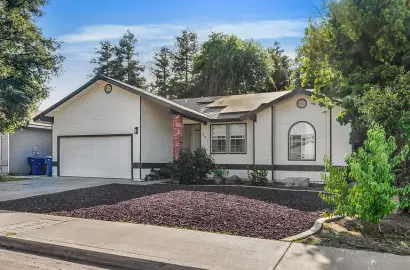 651 N Laverne Ave, Fresno, CA 93727