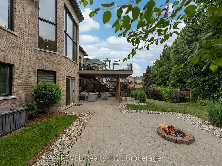 46 PHILMORI BOULEVARD Pelham (Fonthill), Ontario L0S1E5