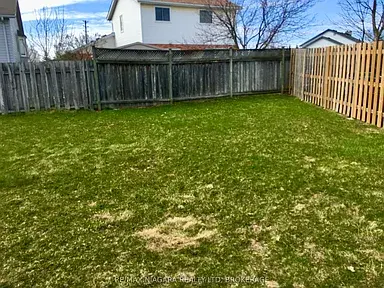 7701 Cortina Cres, Niagara Falls, ON L2H 3B4