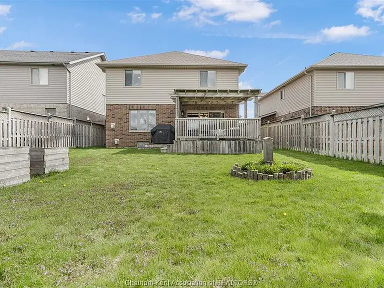 430 Twilight Trl, Chatham Kent, ON N7L 0B9