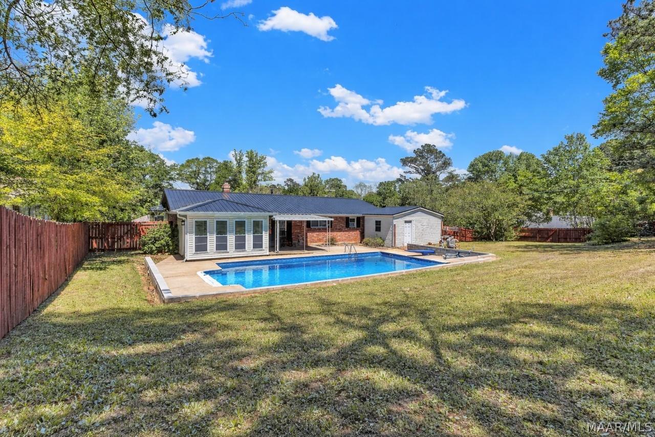 598 Partridge Ln, Prattville, AL 36067