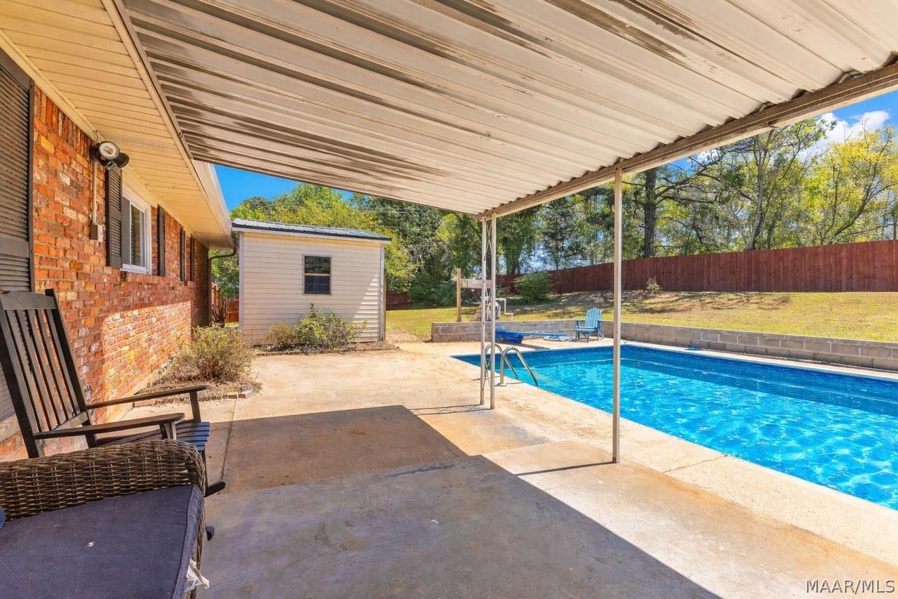 598 Partridge Ln, Prattville, AL 36067