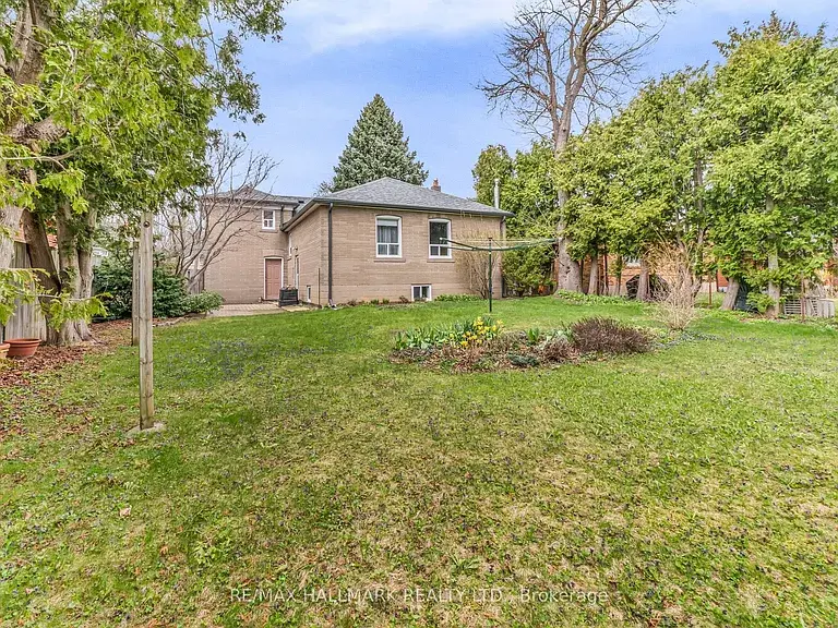 249 Park Home Ave, Toronto, ON M2R 1A1