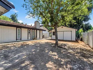 5976 E Butler Ave, Fresno, CA 93727
