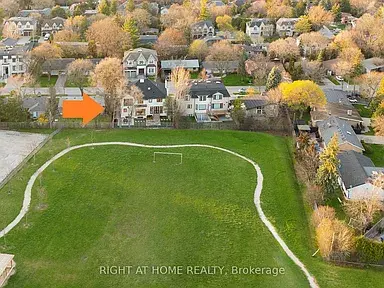 37 Rippleton Rd, Toronto, ON M3B 1H4