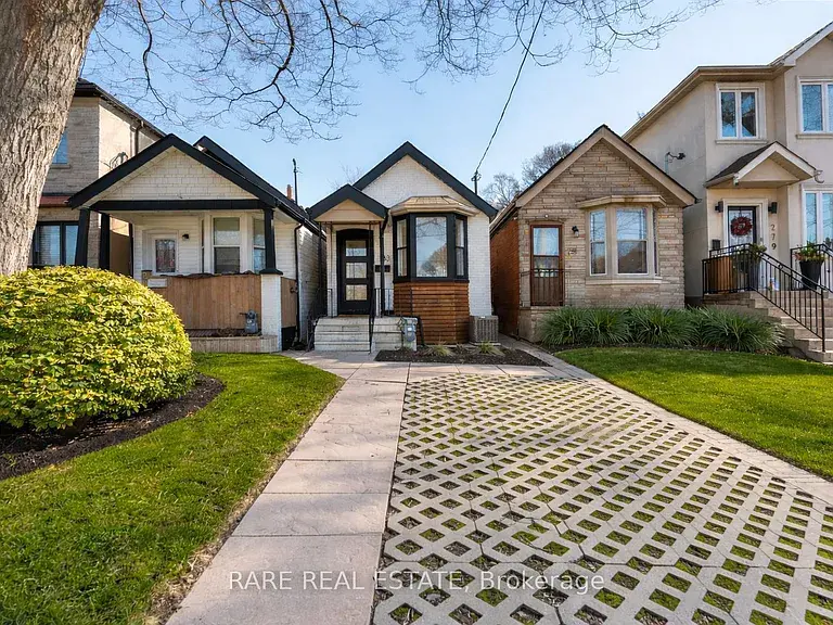 283 Chisholm Ave, Toronto, ON M4C 4W5