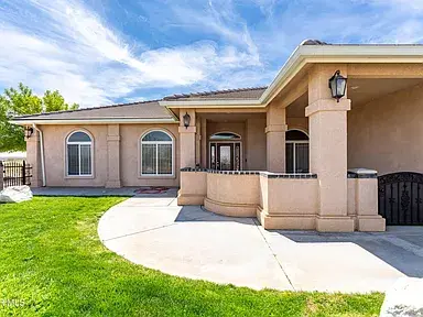 9828 Magnolia Ave, California City, CA 93505