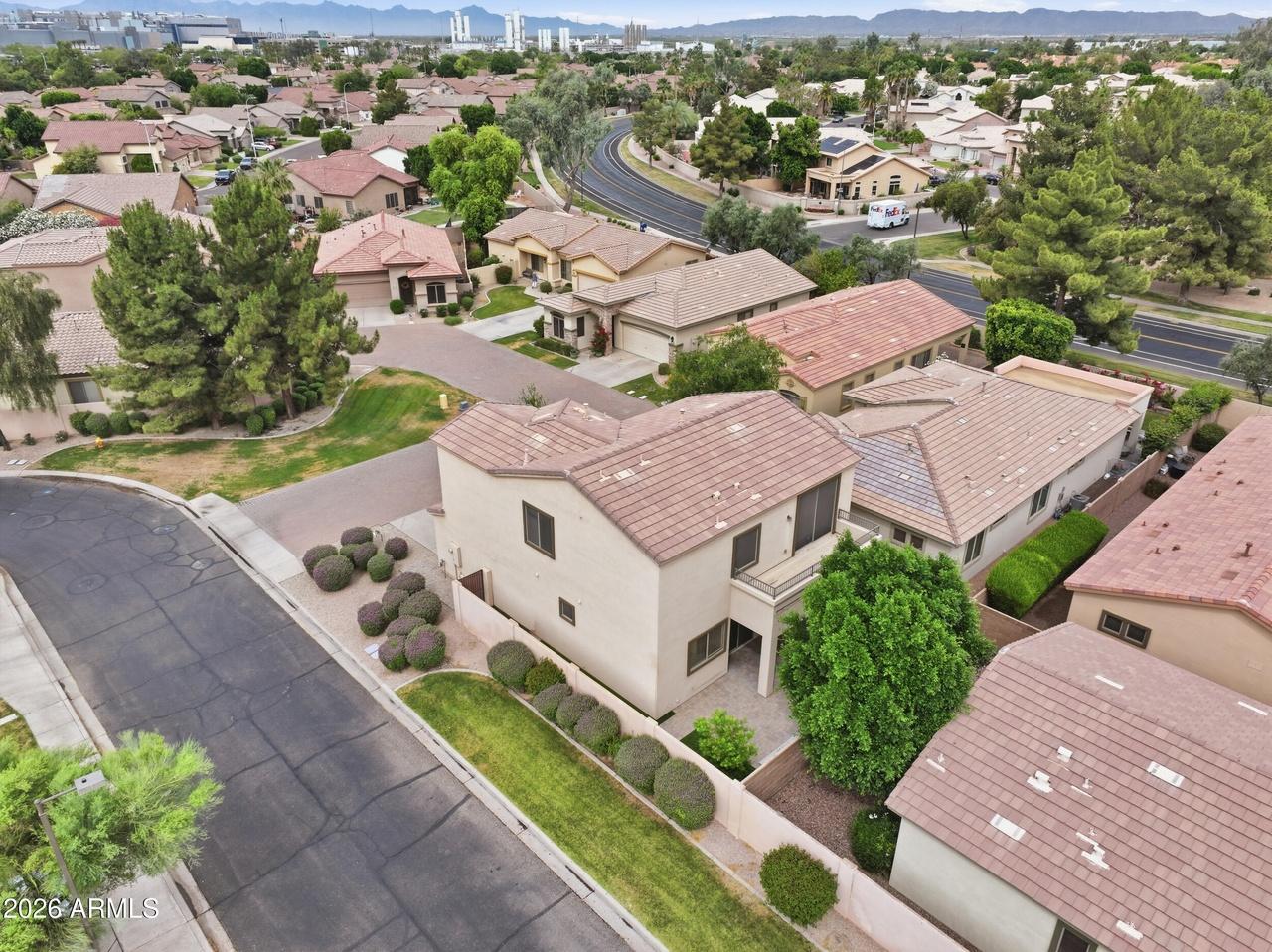 2068 W Olive Way, Chandler, AZ 85248
