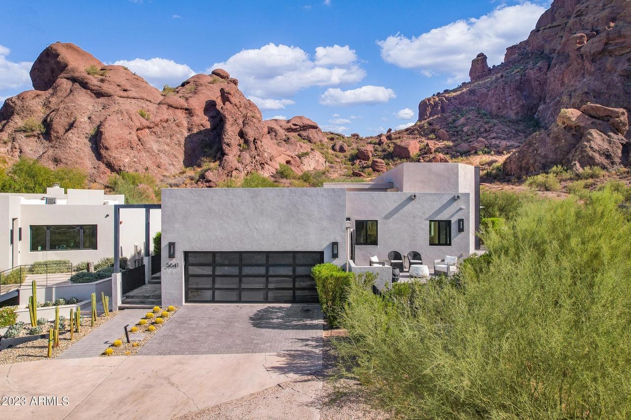 5841 N Echo Canyon Cir, Phoenix, AZ 85018