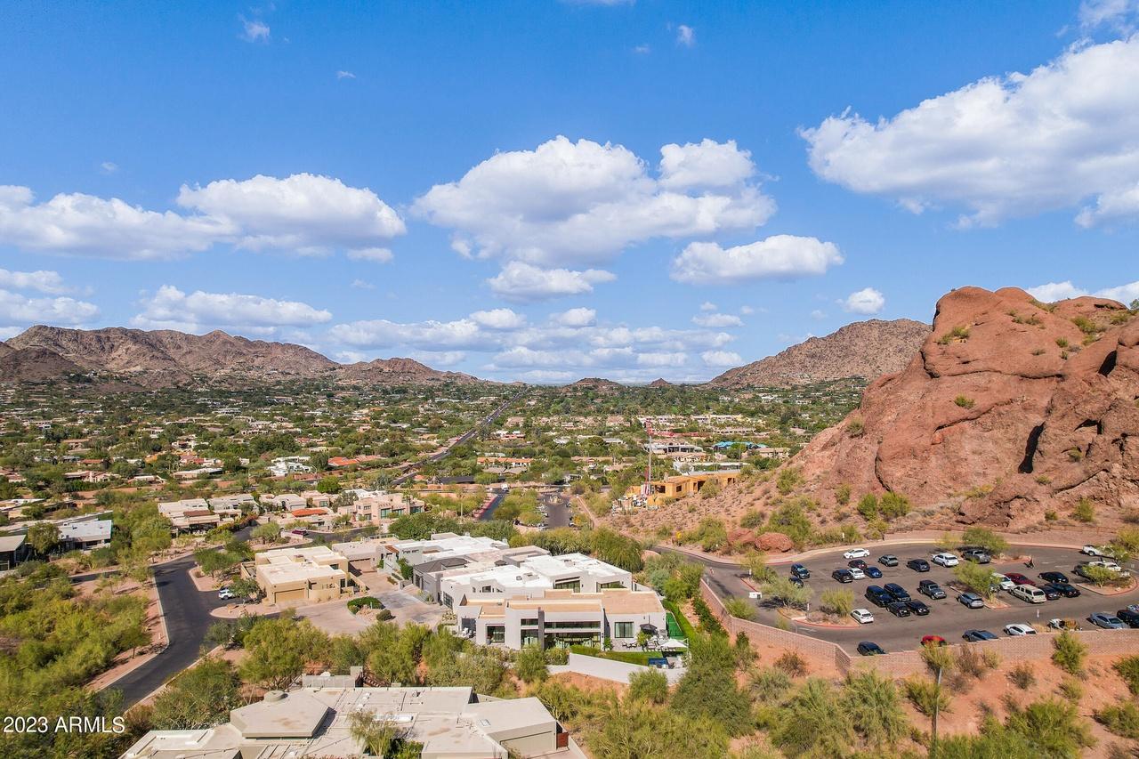 5841 N Echo Canyon Cir, Phoenix, AZ 85018