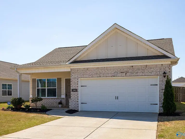 13019 Lantern Pointe Way, Harvest, AL 35749