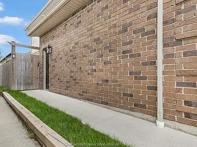 430 Twilight Trl, Chatham Kent, ON N7L 0B9