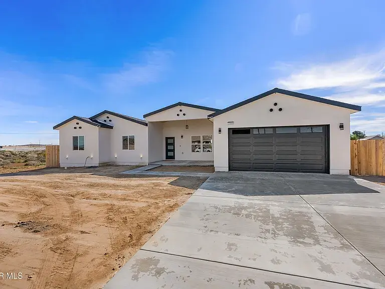 21860 Bancroft Dr, California City, CA 93505
