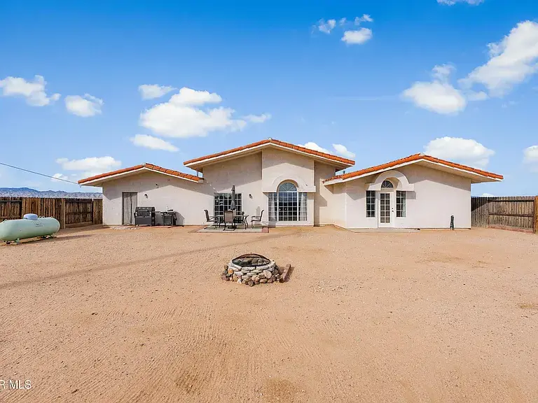 10448 Oleander Ave, California City, CA 93505