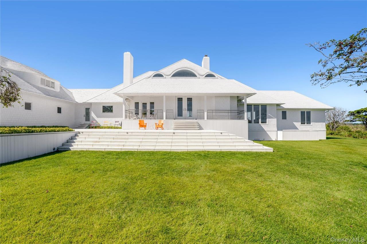 64 W End Rd, East Hampton, NY 11937