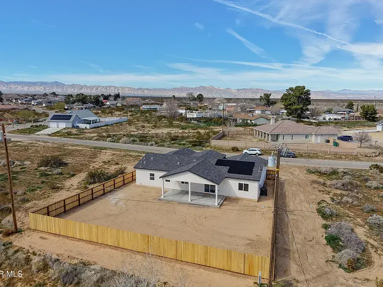 21860 Bancroft Dr, California City, CA 93505