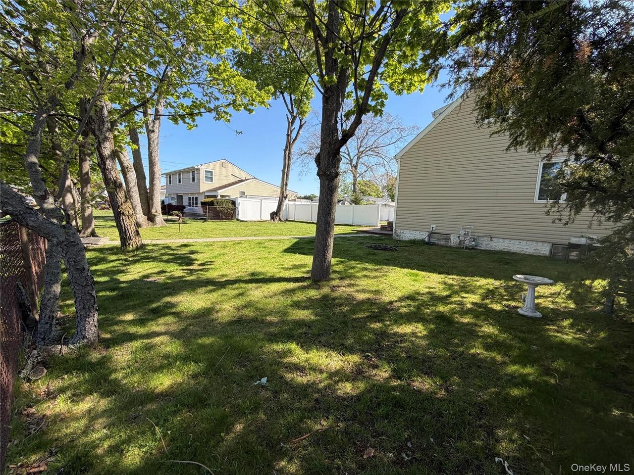 51 Weston Ave, Deer Park, NY 11729