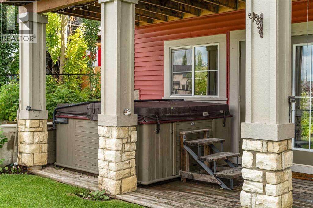 122 Hidden Creek Hts Northwest, Calgary, AB T3A 6K9