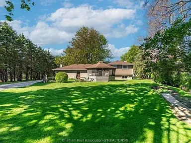 21095 Victoria Rd, Chatham Kent, ON N0P 2C0