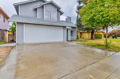2244 N Prospect Ave, Fresno, CA 93722
