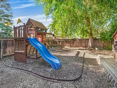 651 N Laverne Ave, Fresno, CA 93727
