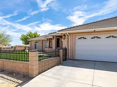 9828 Magnolia Ave, California City, CA 93505