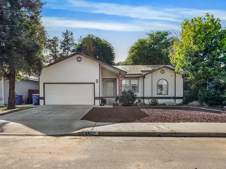 651 N Laverne Ave, Fresno, CA 93727