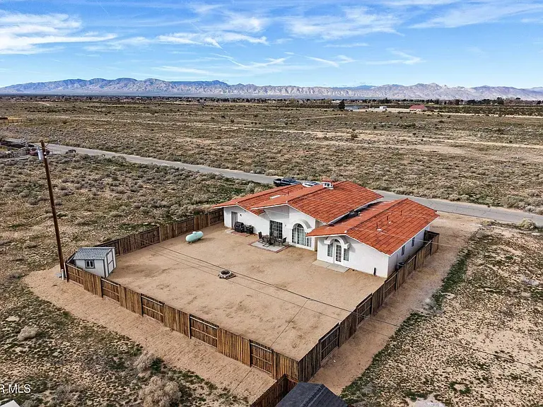 10448 Oleander Ave, California City, CA 93505