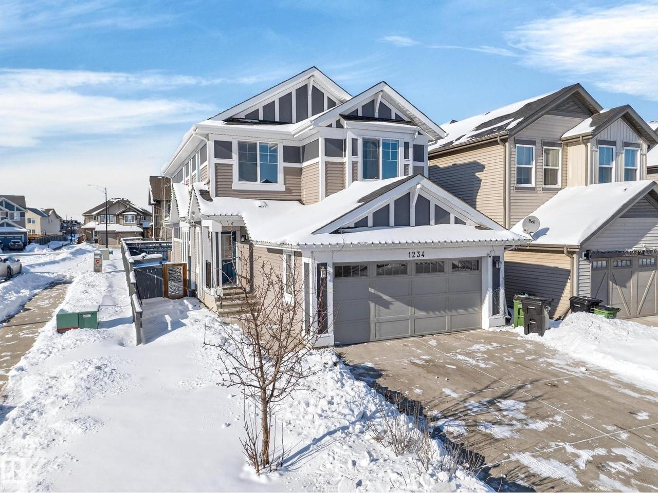 1234 DANIELS Cres SW, Edmonton, AB T6W 3V6