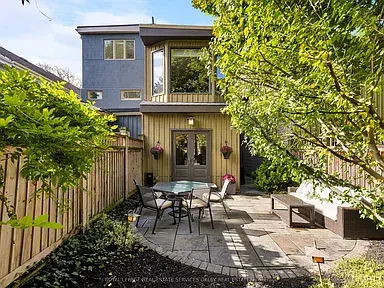 313 Sumach St, Toronto, ON M5A 3K4