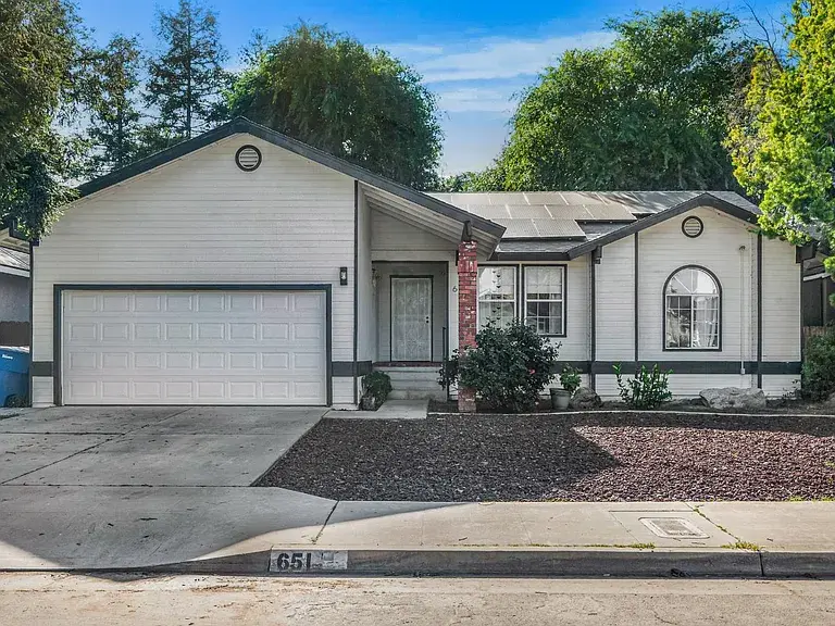 651 N Laverne Ave, Fresno, CA 93727