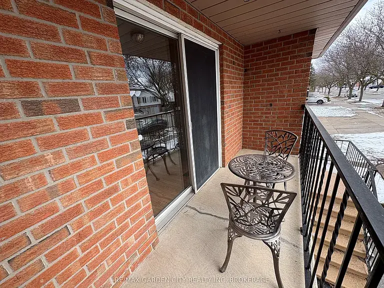 6141 Wildrose Cres, Niagara Falls, ON L2G 7T3