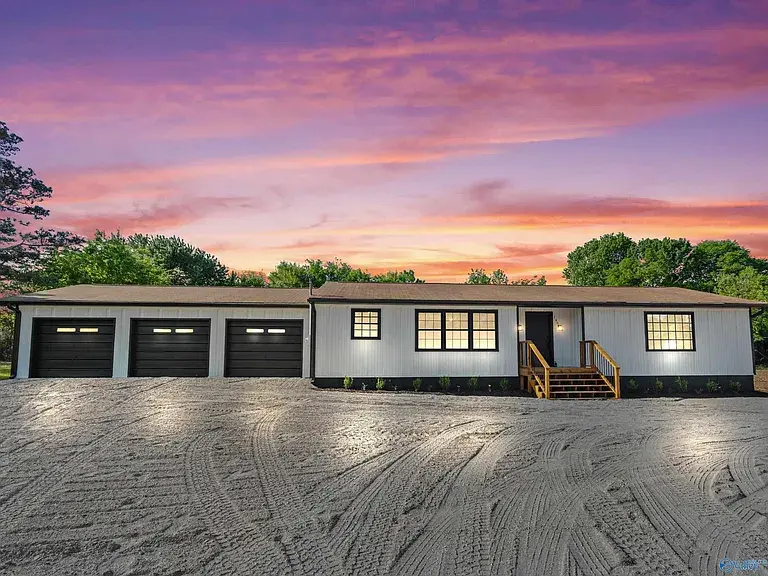 146 Lark Ln, Harvest, AL 35749