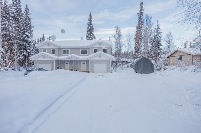 4556 Woodriver Dr, Fairbanks, AK 99701