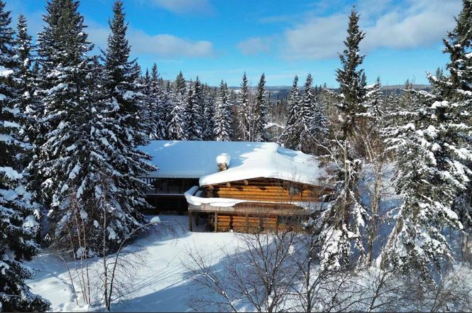 1260 Heldiver St, Fairbanks, AK 99709