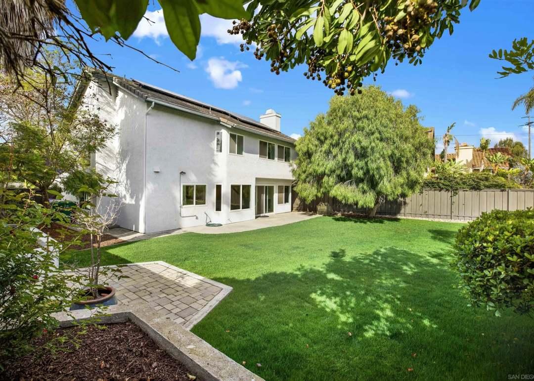 3922 Santa Nella Pl, San Diego, CA 92130