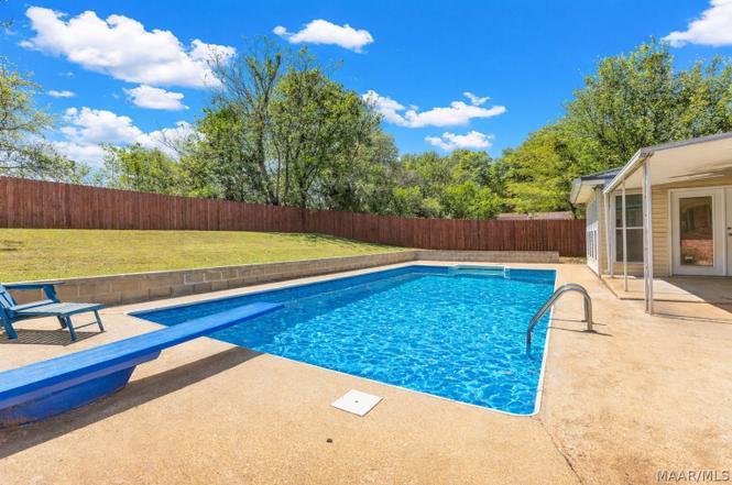 598 Partridge Ln, Prattville, AL 36067