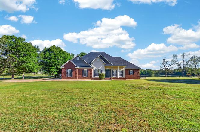 2002 Goose Pointe Lndg, Prattville, AL 36067