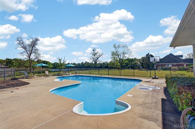 2002 Goose Pointe Lndg, Prattville, AL 36067
